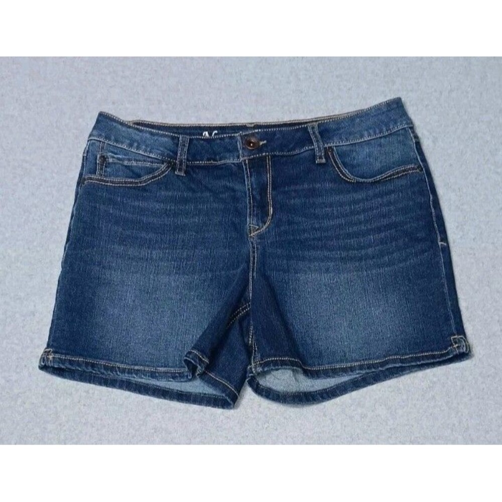 Natural Reflections Comfort Stretch Jean Denim Shorts Womens 10 Blue Whiskers